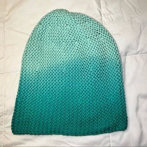 AMERICAN EAGLE OUTFITTERS Light/Dark Blue/Teal Ombre Knit Beanie